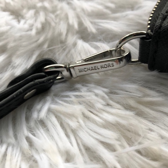 Micheal Kors Wristlet Wallet - Picture 4 of 5